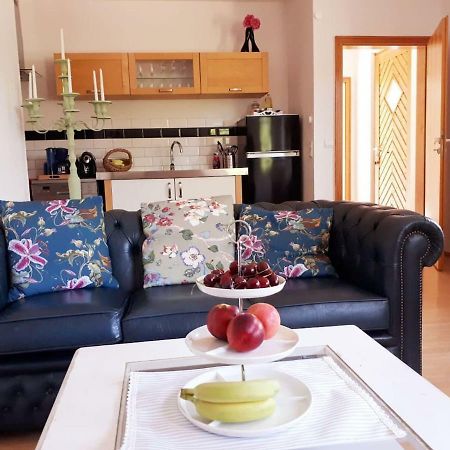 Ferienwohnung Caroline Андернах Екстериор снимка