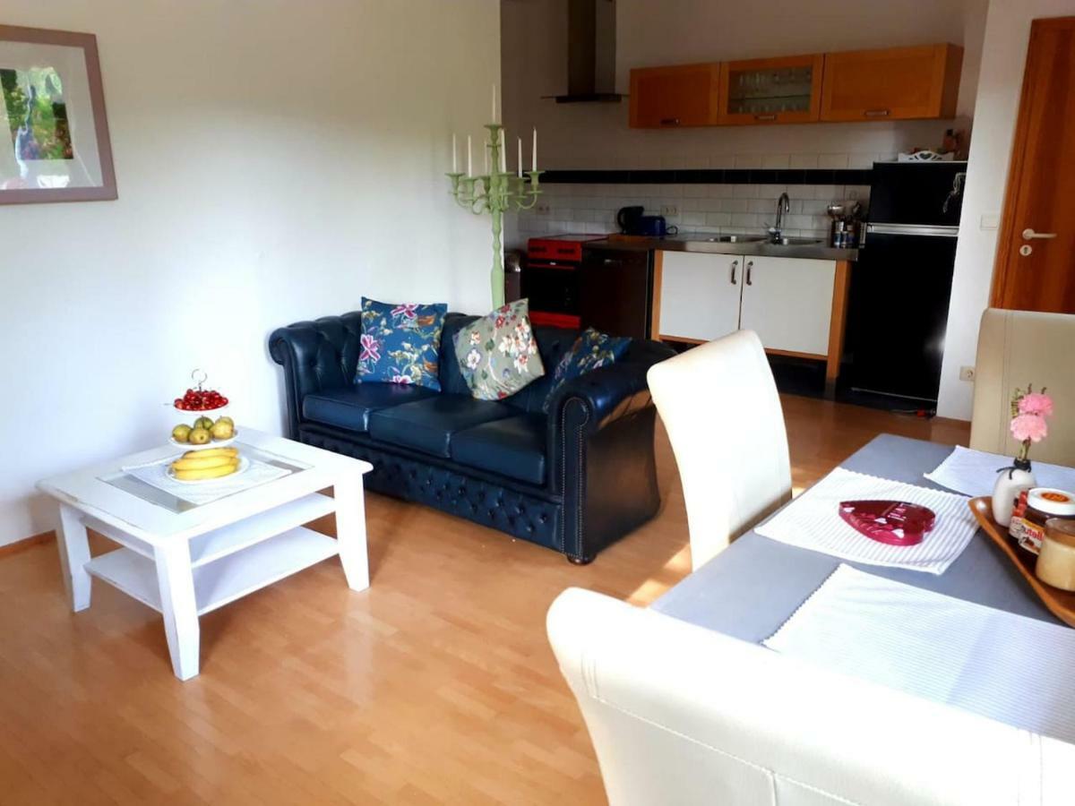 Ferienwohnung Caroline Андернах Екстериор снимка