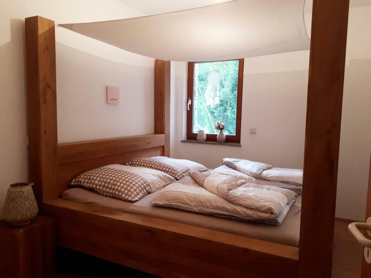 Ferienwohnung Caroline Андернах Екстериор снимка