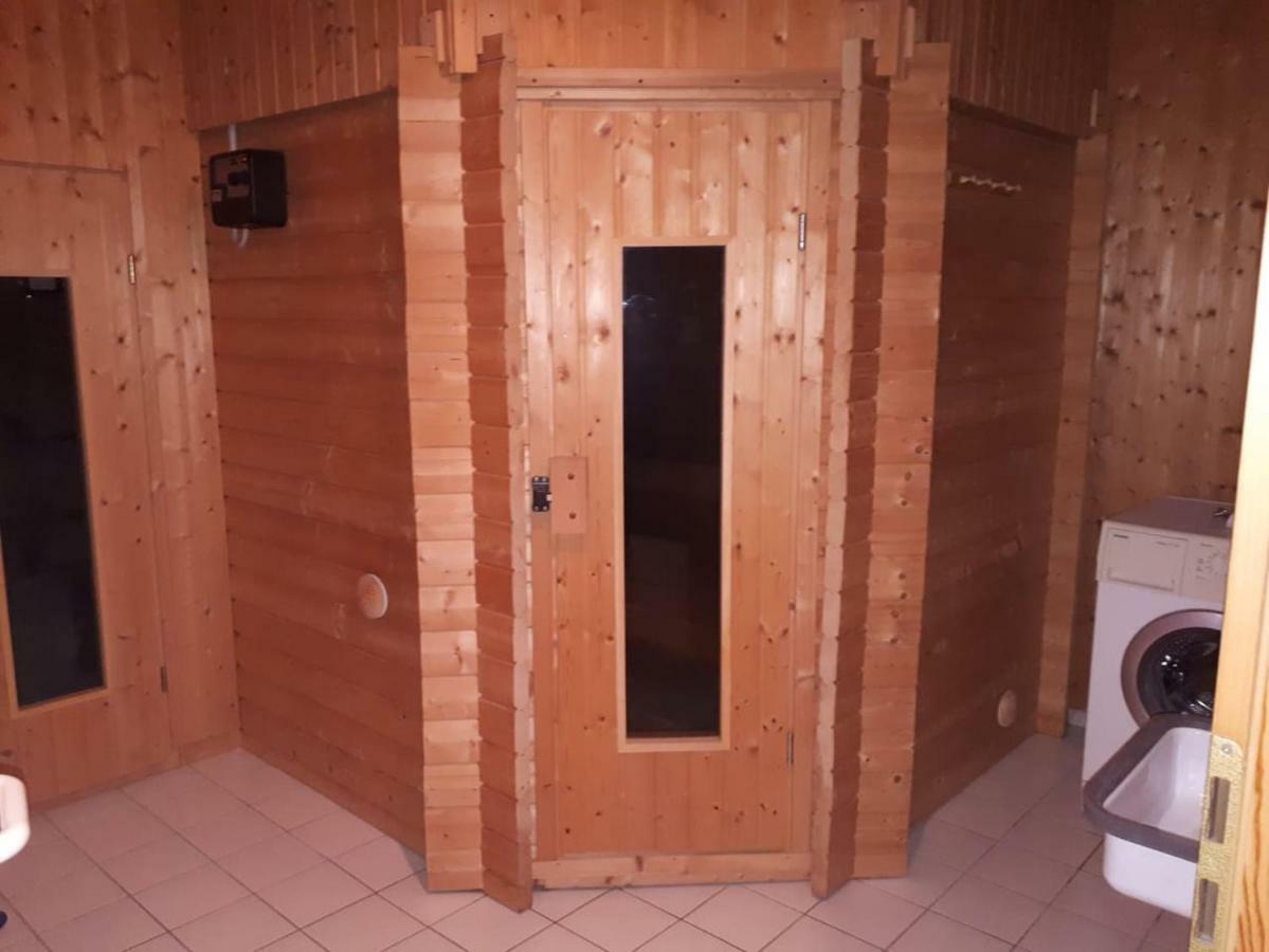 Ferienwohnung Caroline Андернах Екстериор снимка